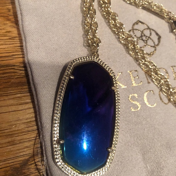 Kendra Scott Raine gold necklace iridescent stone - Picture 3 of 6